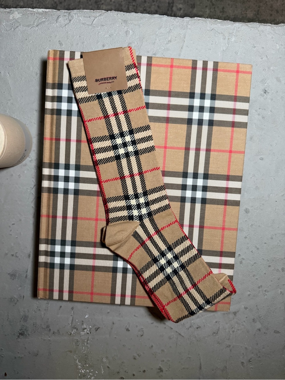 BURBERRY Archive Beige ORGANIC COTTON Classic check print  long  SOCKS size M
